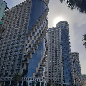 https://julieta-jemal-batumi-sea-towers.batumihotels.net