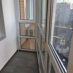 https://apartament-delux-light-borysa-hmyri-street-10-40-107.hotels-of-kiev.com